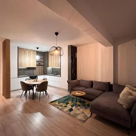 Apartment Bright & Modern 3 With Amenities *